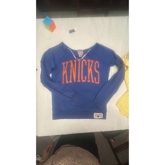 Junk Food Clothing Sweaters - NY Nicks true vintage raw scoop neck size small